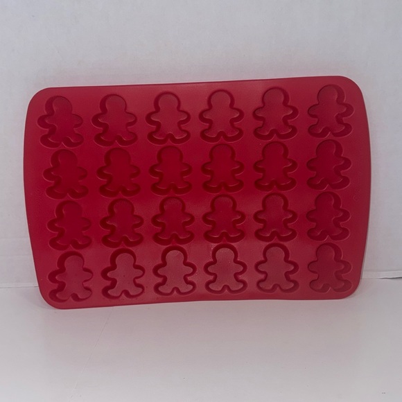 Christmas Wilton 24 Silicone Gingerbread Boy Mold - Picture 2 of 5